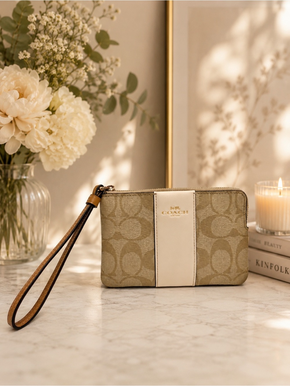 Coach Signature Logo Zip Wristlet Wallet, Beige/White, Credit Card Womens EUC